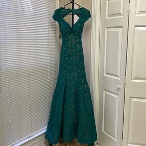 La Femme Size 4 Prom Dress